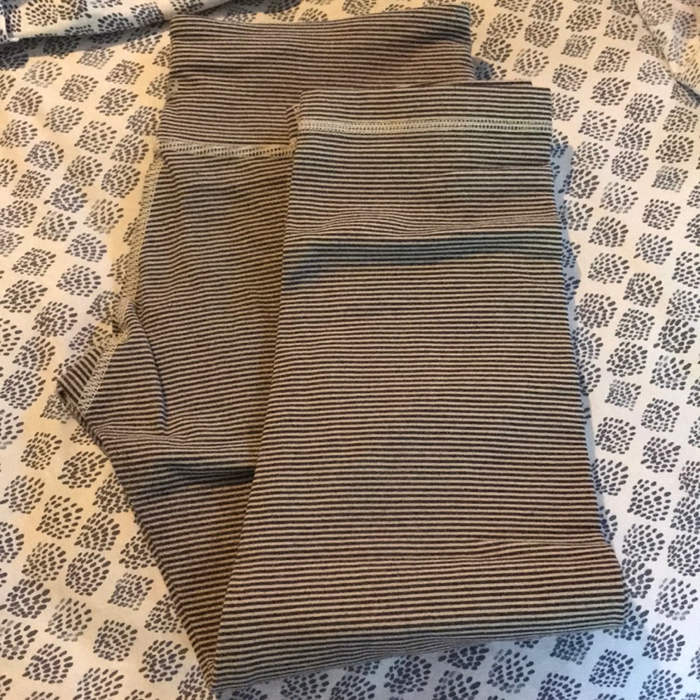 Lululemon wunder under crop size 6